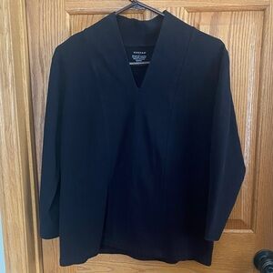 Hannah Elegant Black V-Neck Long Sleeve Top